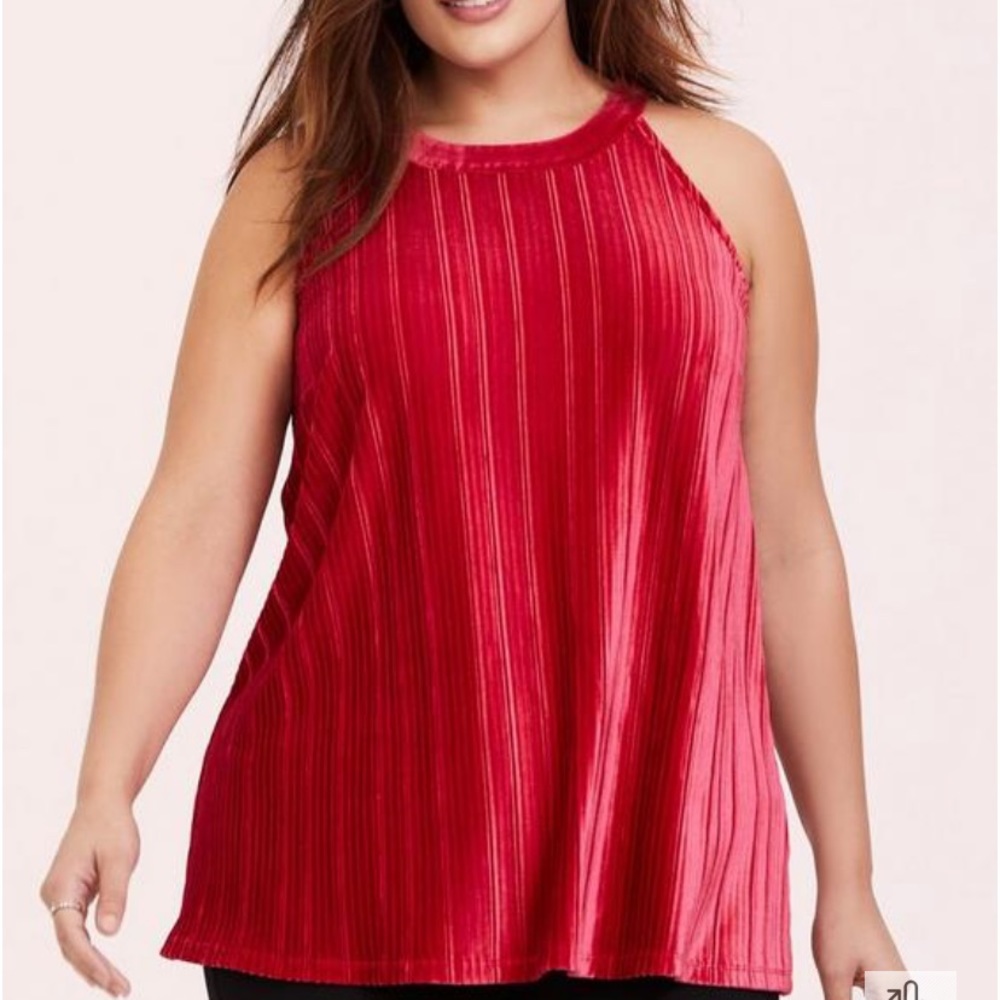 Torrid red velvet goddess pleated tank size 2